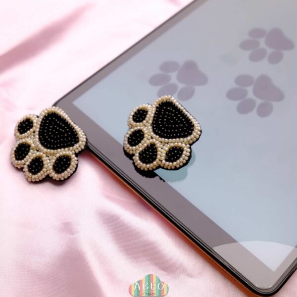 PAWSOME BEAD EARRING