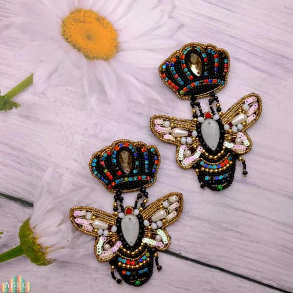 QUEEN BEE BEAD EARRING