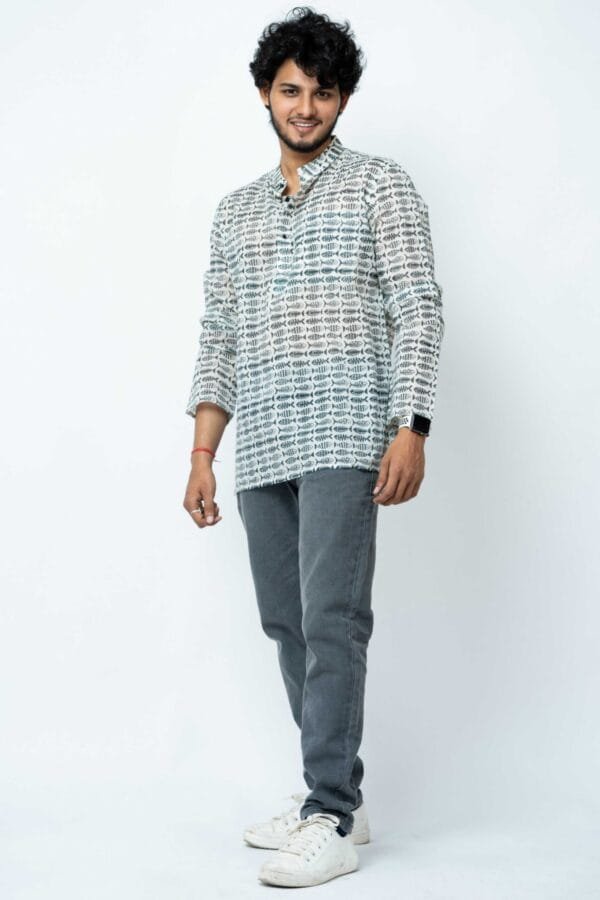 BLACK FISH PRINT MENS  SHORT KURTA. - Image 8