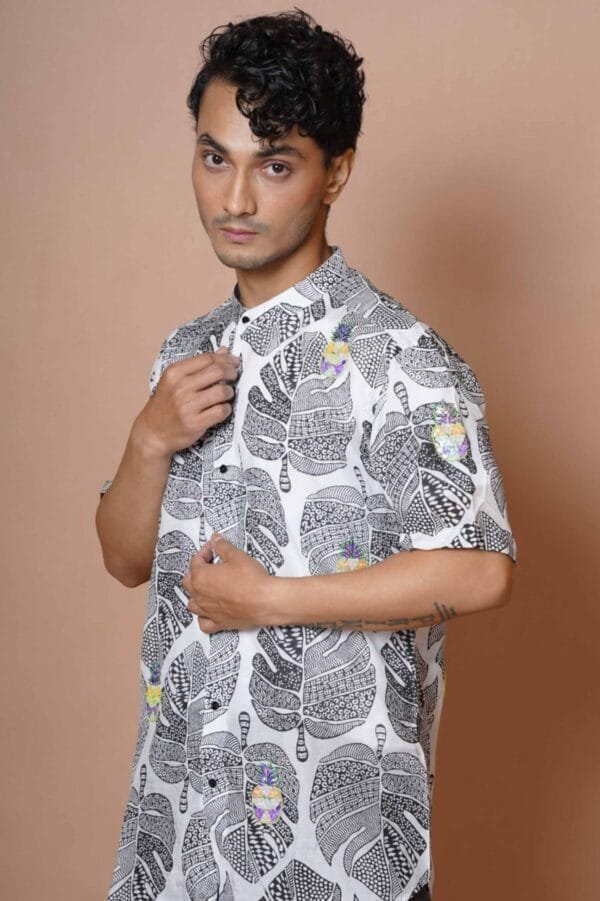 PINEAPPLE HIGHLIGHT HAND EMBROIDERED MENS HALF SLEEVE SHIRT - Image 4