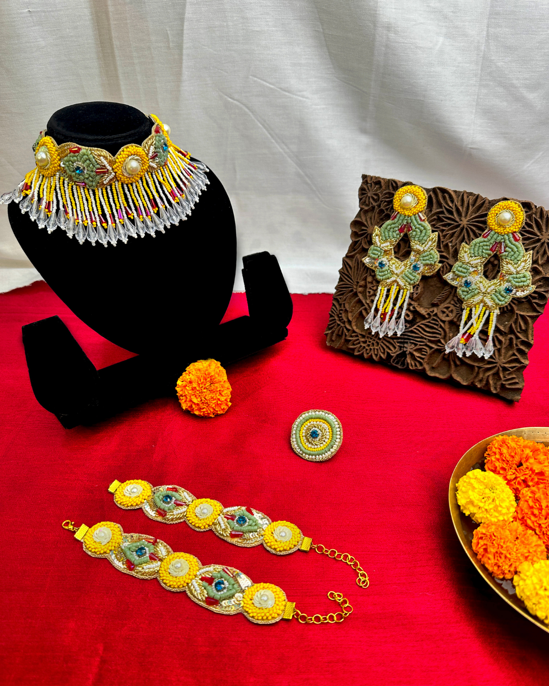 Anuragi (Haldi) – Neckpiece, Earrings, Bracelets and Ring