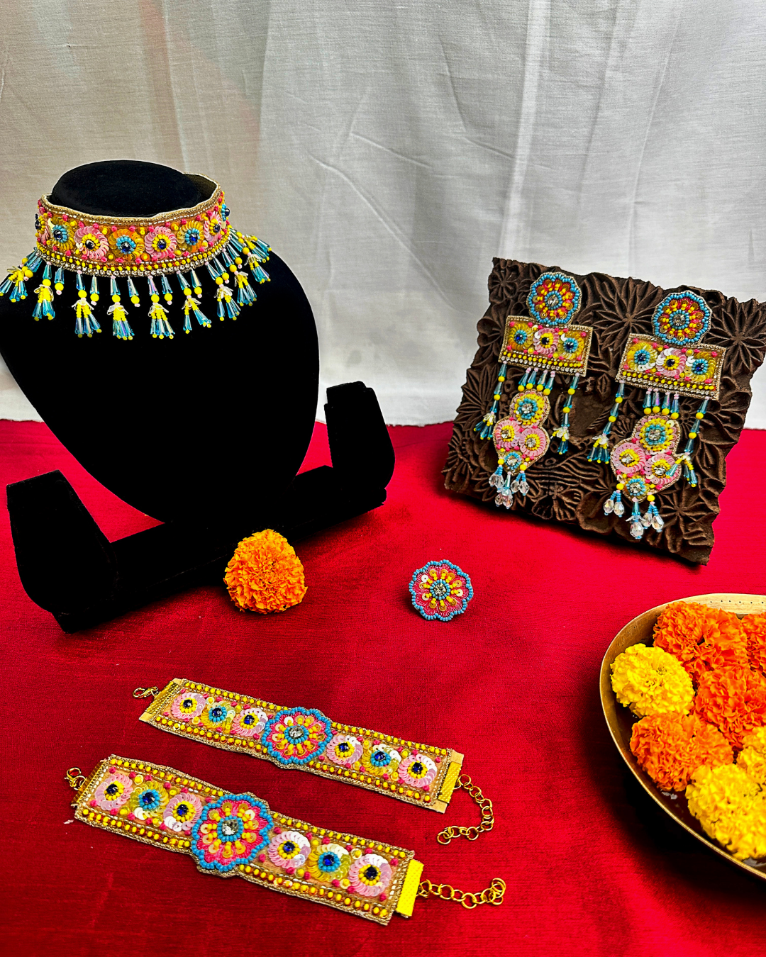 Shagun (Yellow Firozi) – Neckpiece, Earrings, Bracelets and Ring