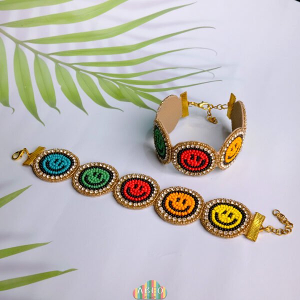 Handcrafted-beaded-bracelet-Smiley-Multi